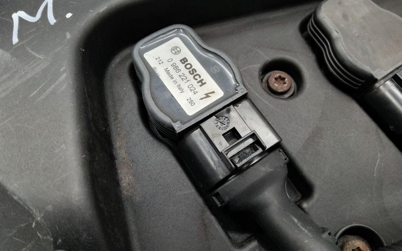 катушка зажигания Audi A4 B7 2007, 2.0 л., ALT, бензин, 0986221024