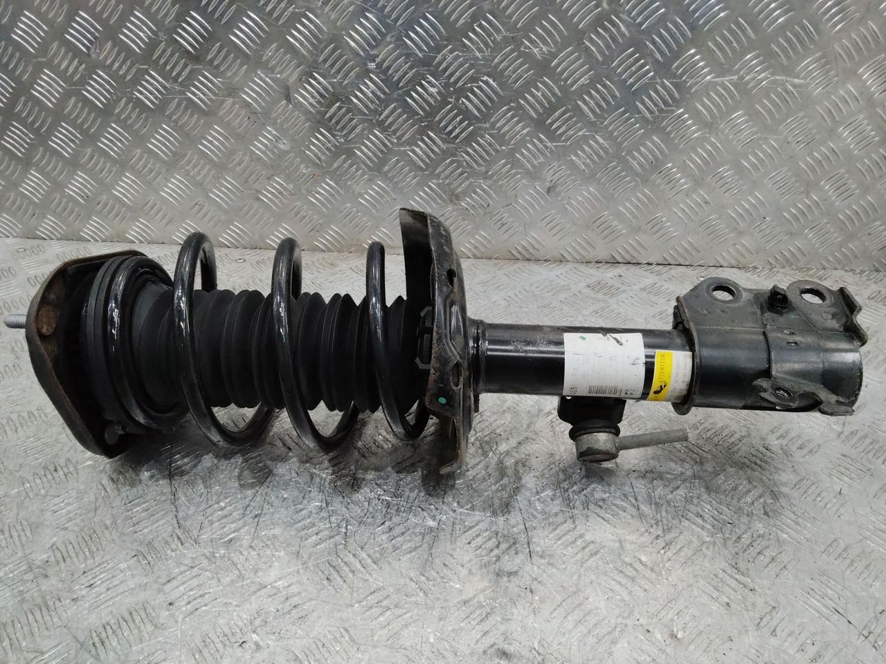 амортизатор передний правый Honda C-HR 2020, 48510F4021