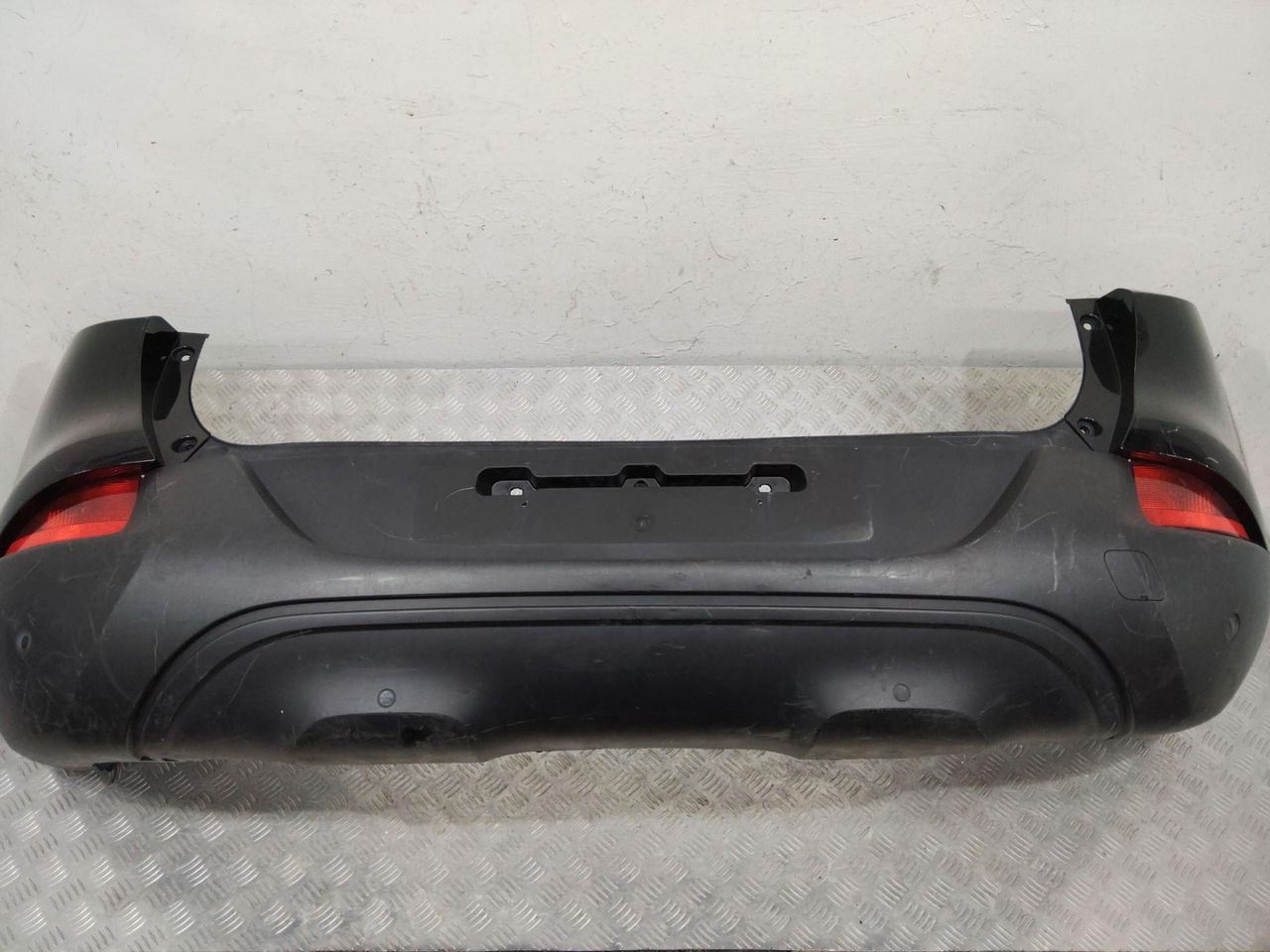 бампер задний Renault Kadjar 1 поколение 2018, 850222154R