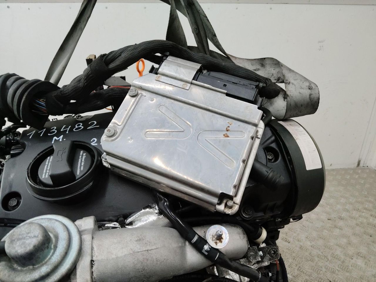 блок управления двигателем (в двигателе) Audi A4 B6 2002, 1.9 л., AVF, дизель