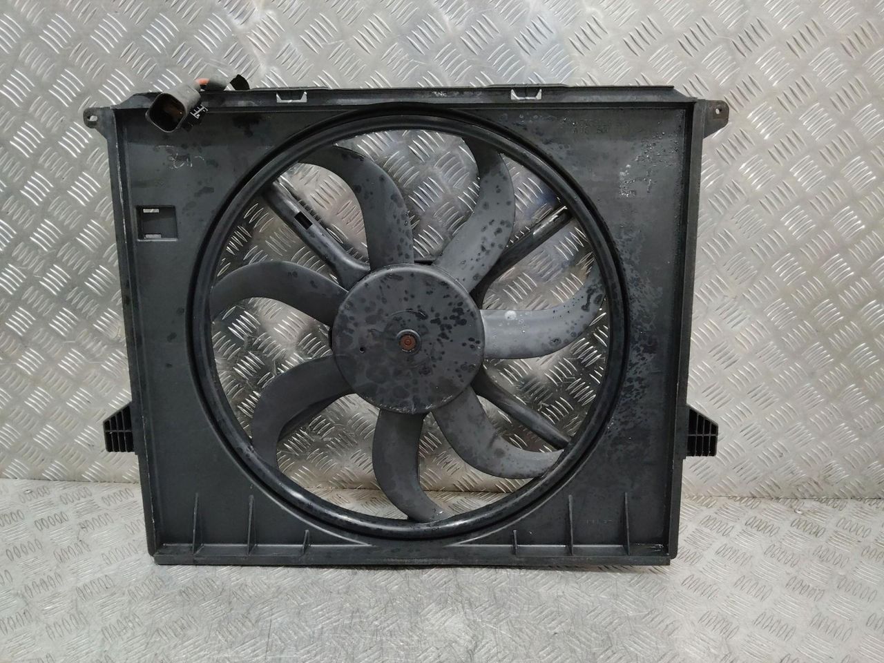 вентилятор радиатора Mercedes-Benz M-Класс W164 2007, 3.0 л., дизель, A1645000193