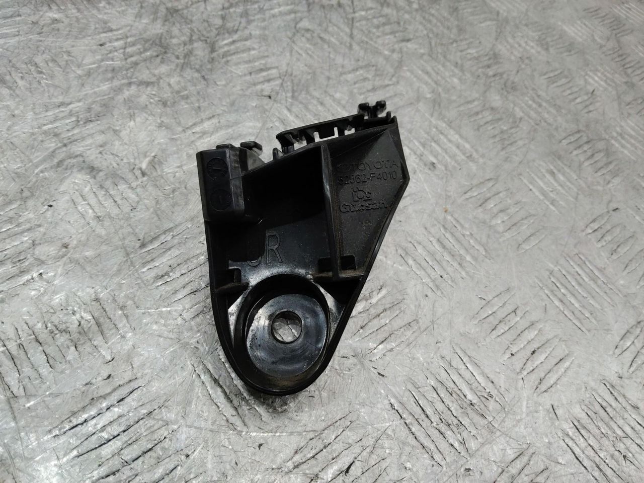 Крепление бампера заднего Toyota C-HR 1 поколение AX10 2018, 52562F4010