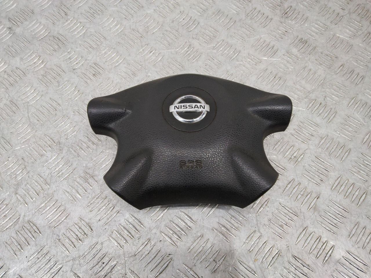 подушка безопасности водителя Nissan X-Trail T30 2002