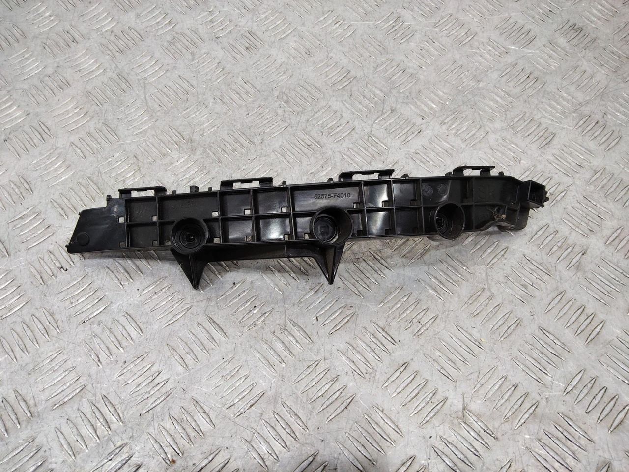 Крепление бампера заднего Toyota C-HR 1 поколение AX10 2018, 52575F4010