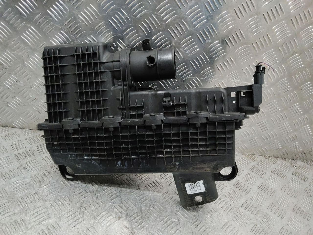 корпус воздушного фильтра Renault Logan 1 поколение 2009, 1.5 л., дизель, 8201045043