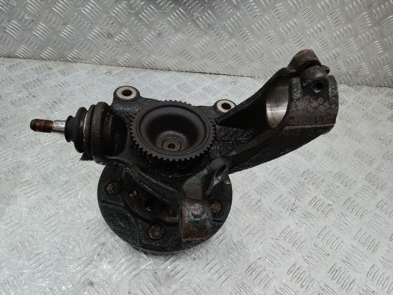 кулак поворотный правый Ford Transit 7 поколение 2013, 2.2 л., дизель