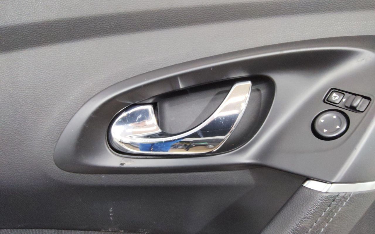 ручка внутренняя передняя левая Renault Kadjar 1 поколение 2018