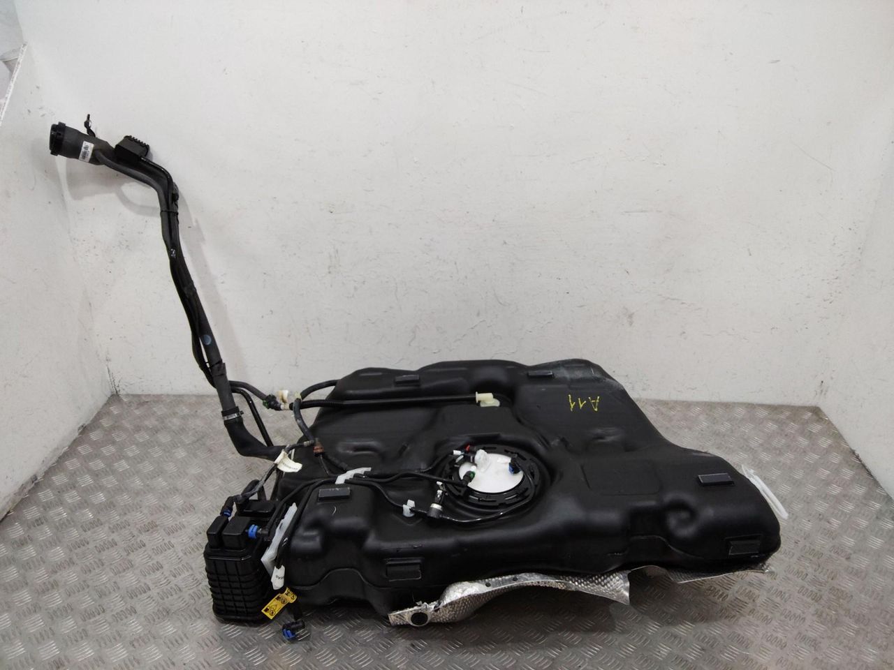 бак топливный Opel Insignia 2 поколение (B) 2017, 375004041, 84017670