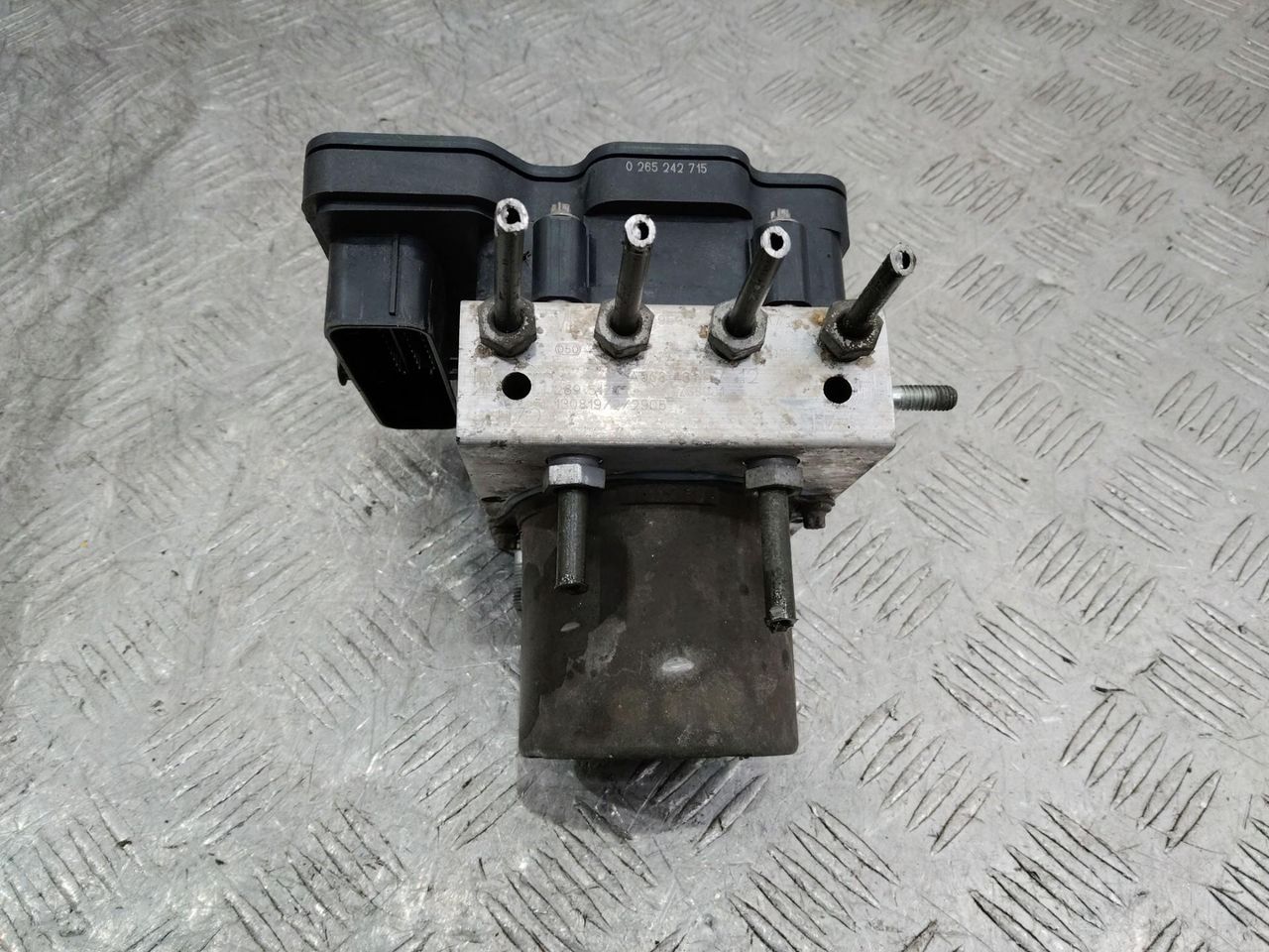 блок ABS Mercedes-Benz Sprinter 2 поколение (W906) 2013, A0084318712