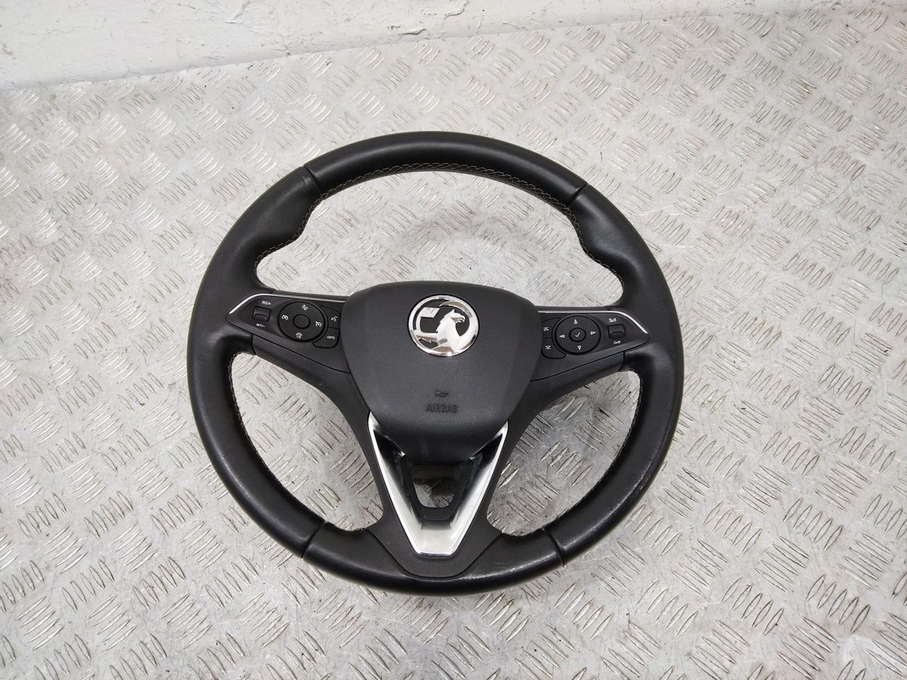 руль Opel Insignia 2 поколение (B) 2017, 39096090