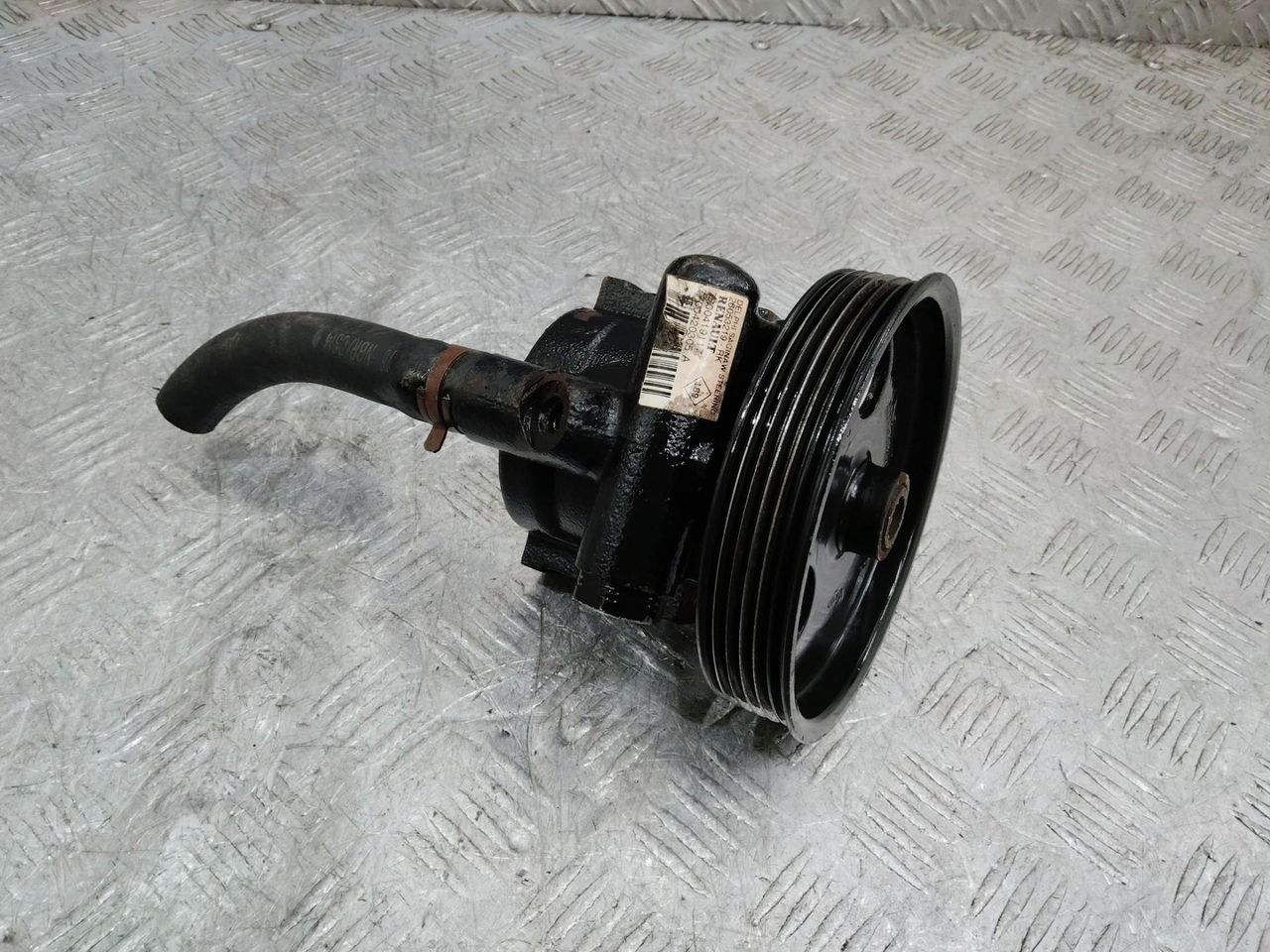 насос гидроусилителя руля Renault Clio 2 поколение 2001, 1.4 л., бензин, МКПП, 7700419117