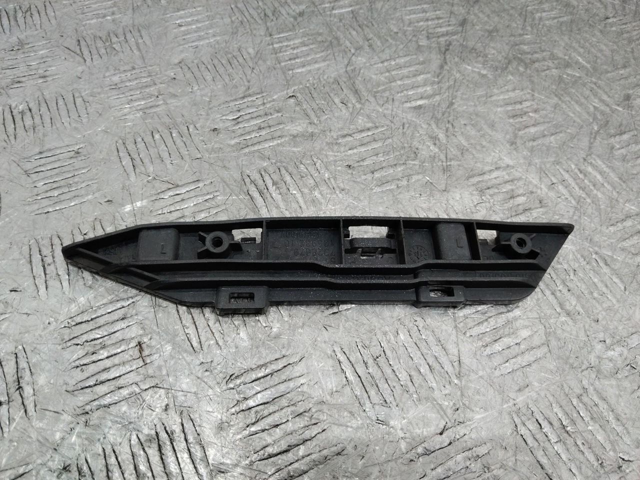 крепление ( кронштейн ) крыла BMW 2 серия F22/F23 2015, 7328679