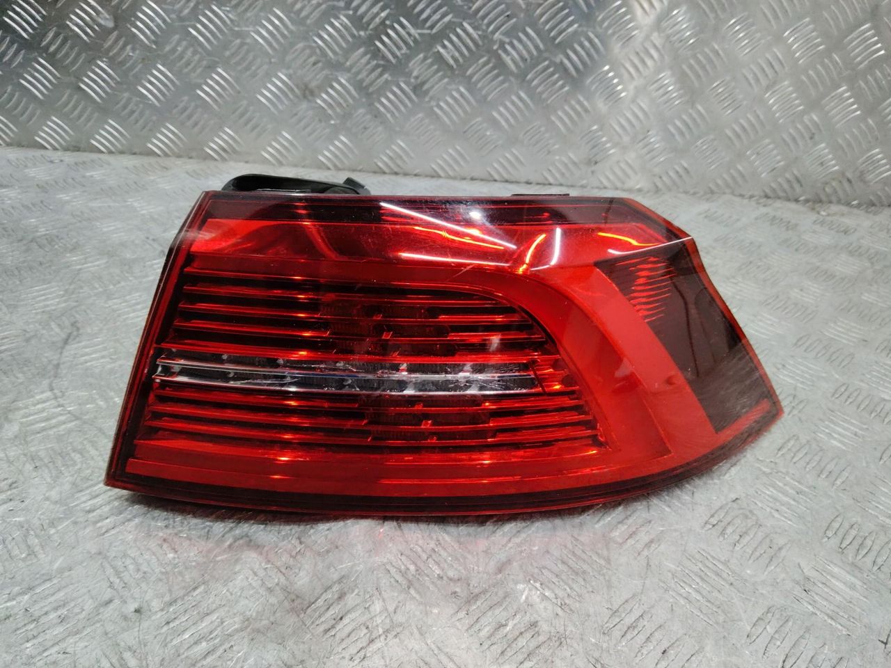 фонарь задний правый Volkswagen Passat B8 2016, седан, 3G5945208C