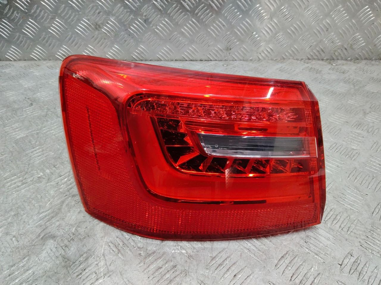 фонарь задний левый Audi A6 4G/C7 2012, универсал, 4G9945095B
