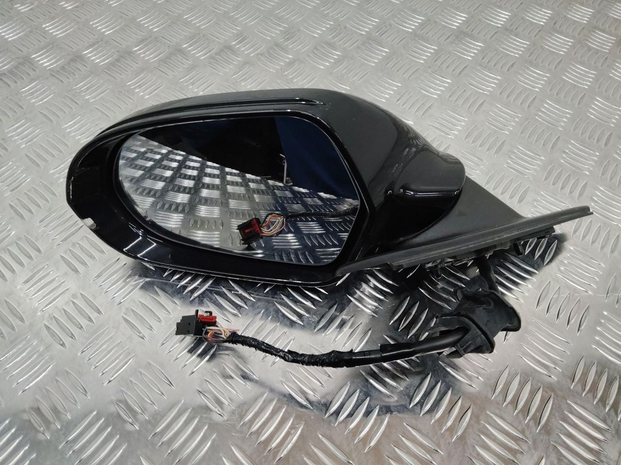 зеркало наружное левое Audi A6 4G/C7 2012, 4G2857409