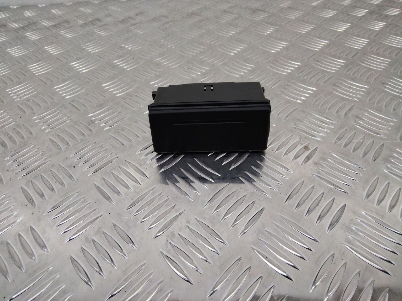 пепельница Audi A6 4G/C7 2012, 4G8857406A