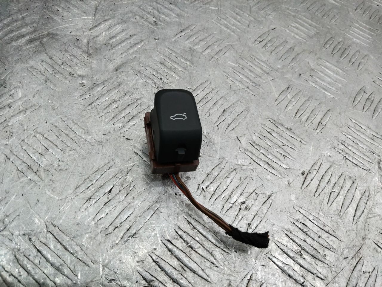 кнопка открытия багажника Audi A6 4G/C7 2013, 4H0959831