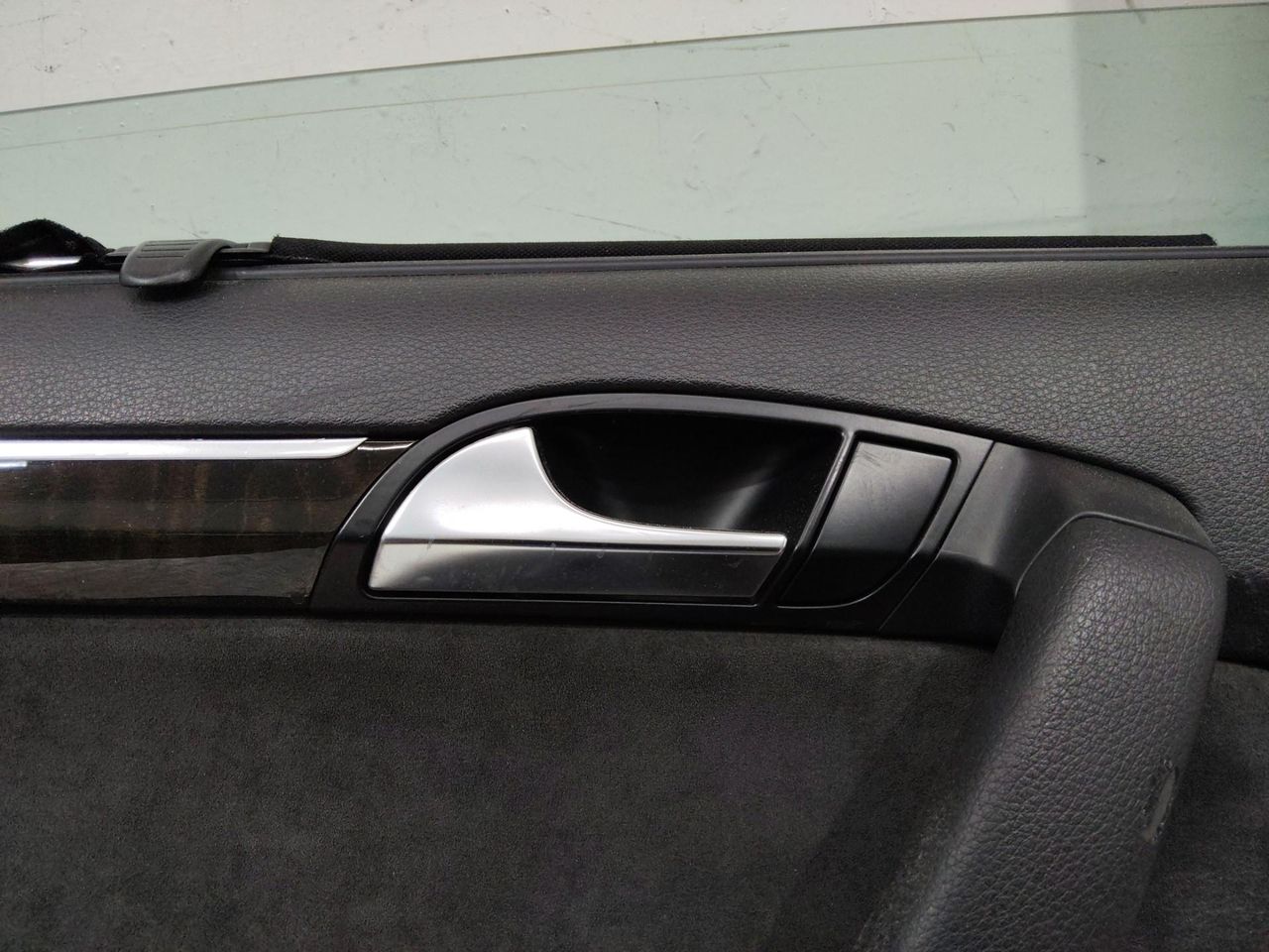 ручка внутренняя задняя левая Audi Q7 4L 2008