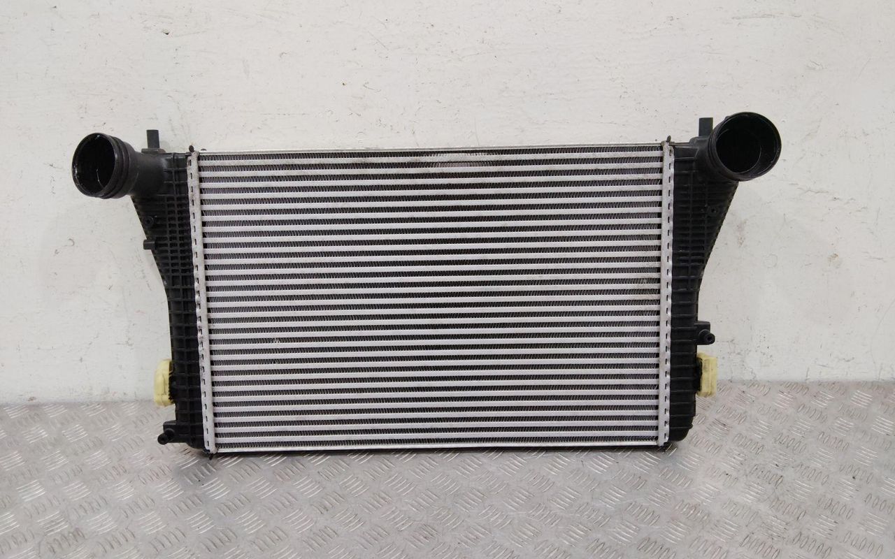 интеркулер Volkswagen Tiguan 1 поколение 2011, 3C0145805R