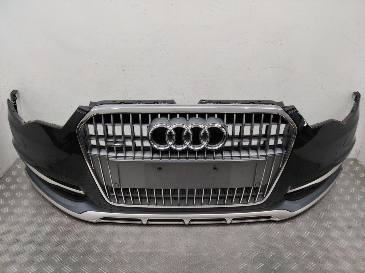 бампер передний Audi A6 Allroad Quattro C7 2012, универсал