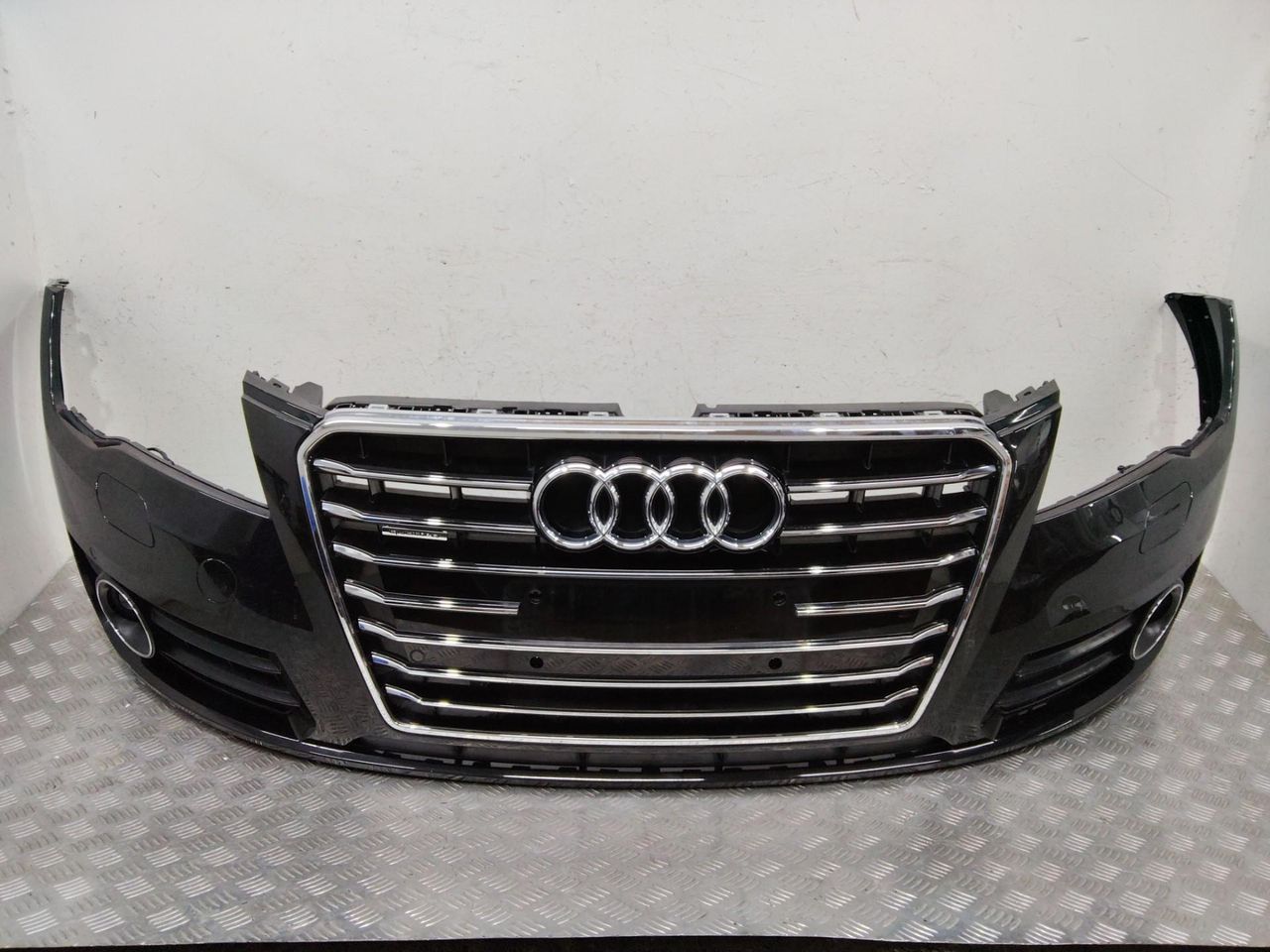 бампер передний Audi A7 4G 2013