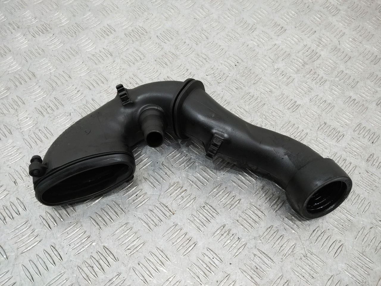 патрубок воздушного фильтра BMW X3 E83 2005, 3.0 л., дизель, 7794172