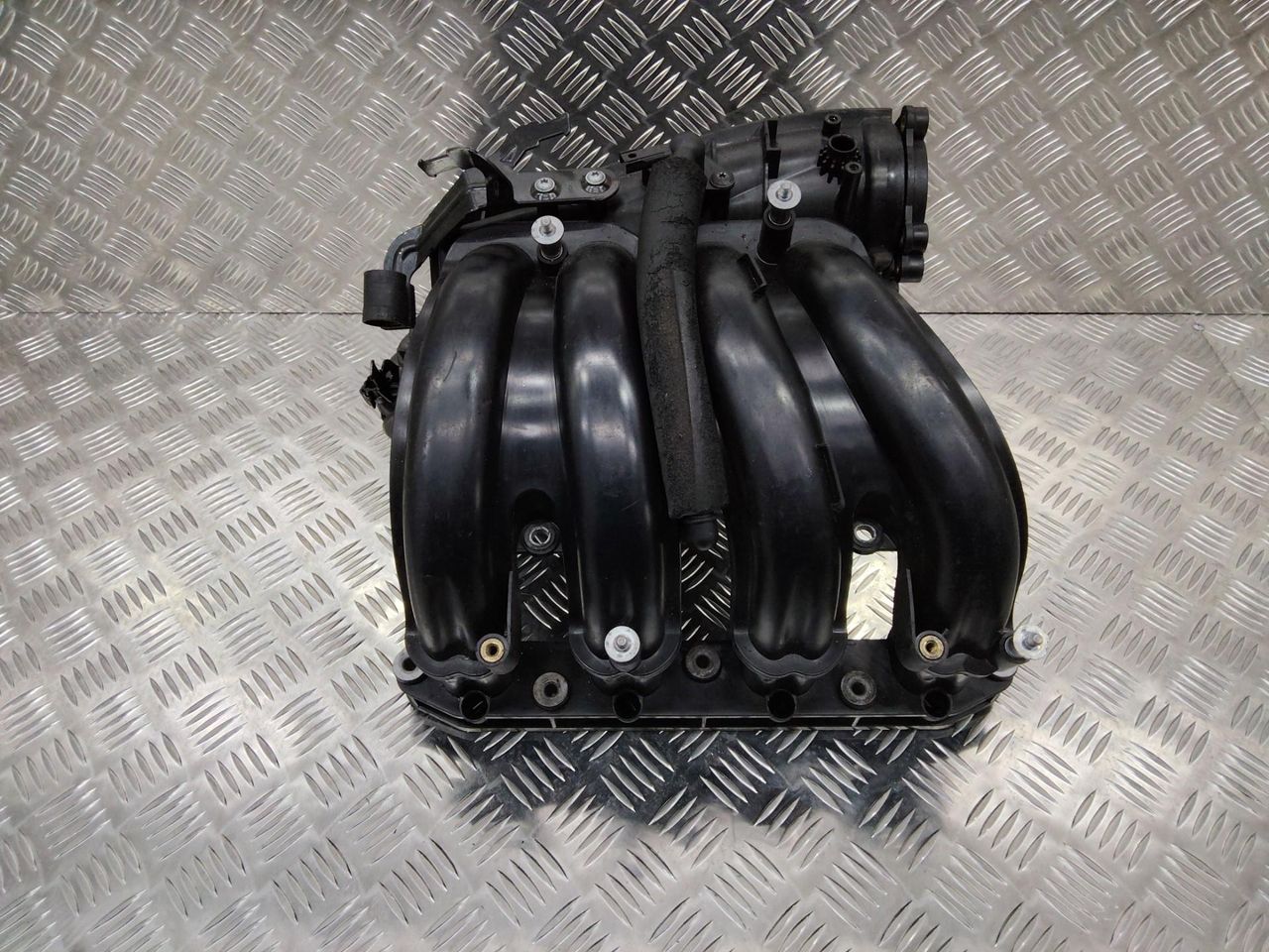 коллектор впускной BMW 3 серия E90/E91/E92/E93 2005, 2.0 л., бензин, 7529432