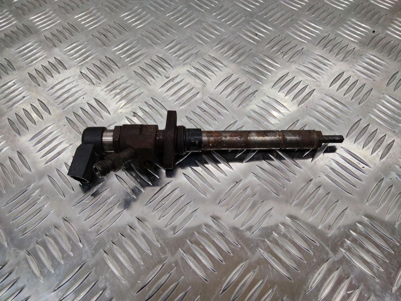 форсунка Peugeot 207 1 поколение 2009, 2.0 л., дизель, 9658194180