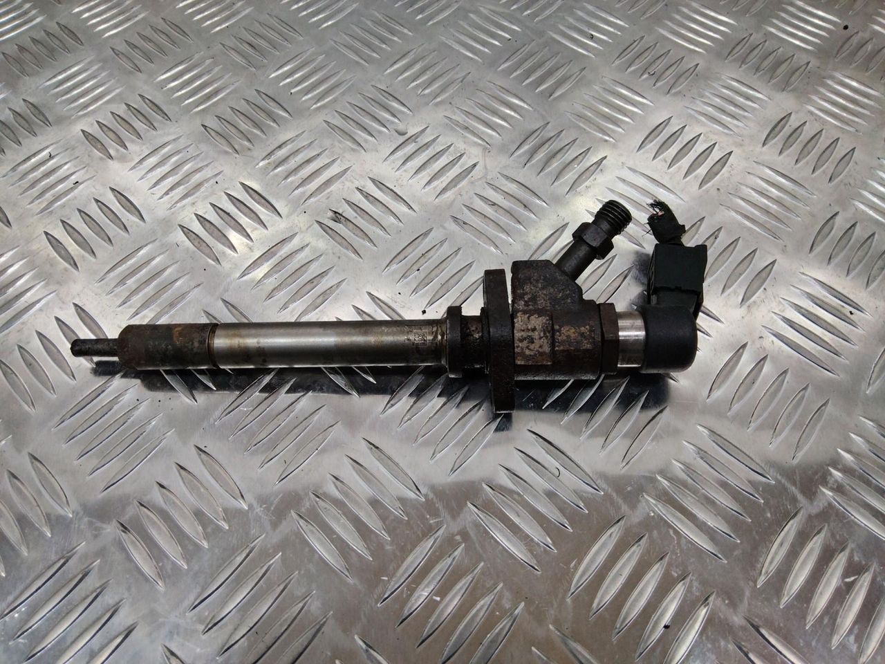 форсунка Peugeot 207 1 поколение 2009, 2.0 л., дизель, 9658194180
