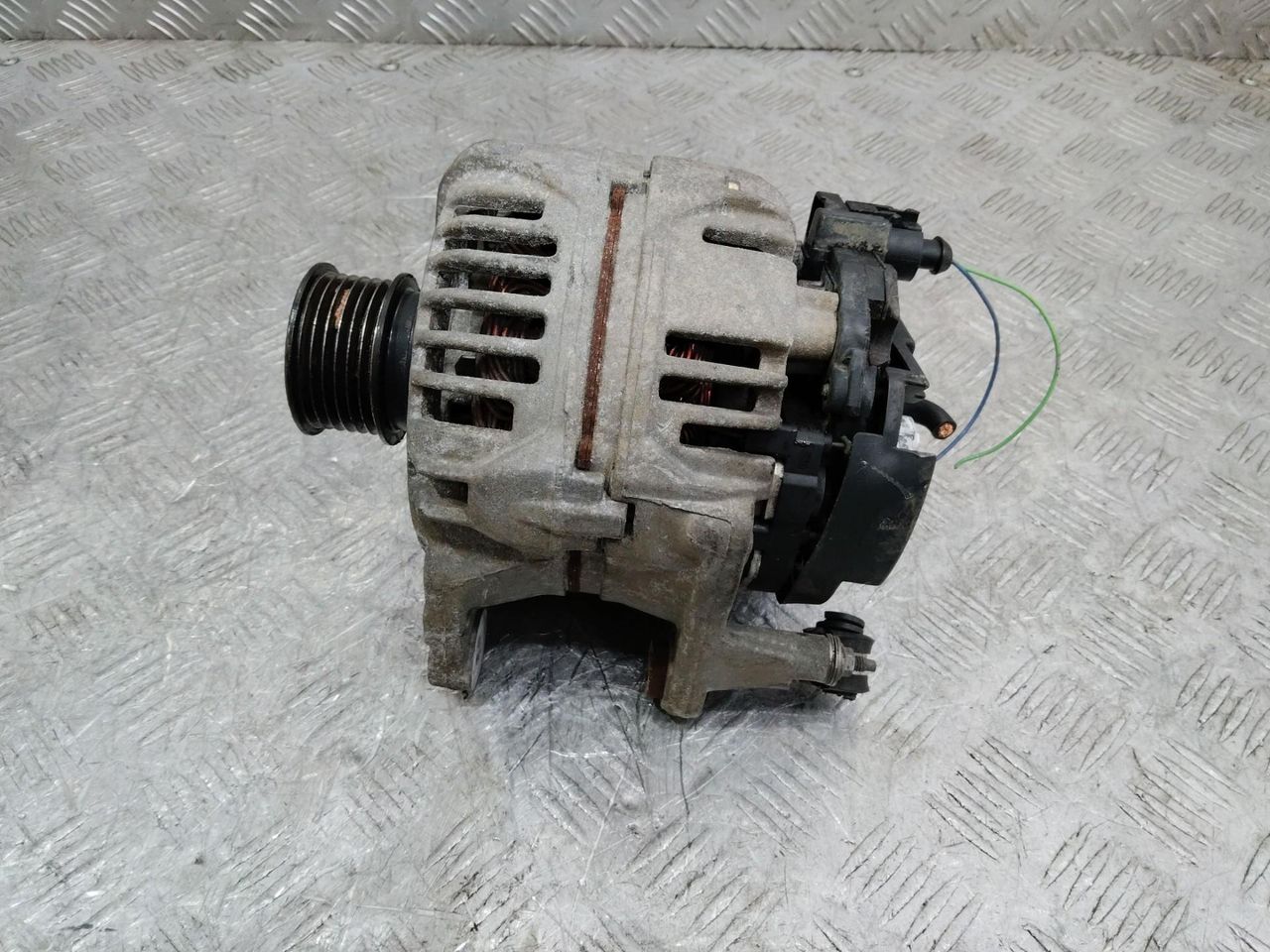 генератор Volkswagen Golf 5 поколение 2004, 1.8 л., AGN, бензин, 037903025