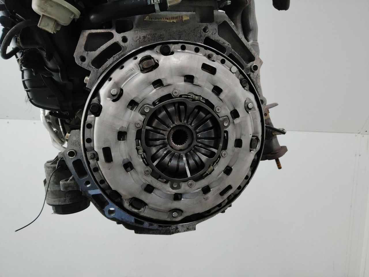 Комплект сцепления (в двигателе) Ford Mondeo 3 поколение 2001, 2.0 л., бензин, МКПП, 124034610