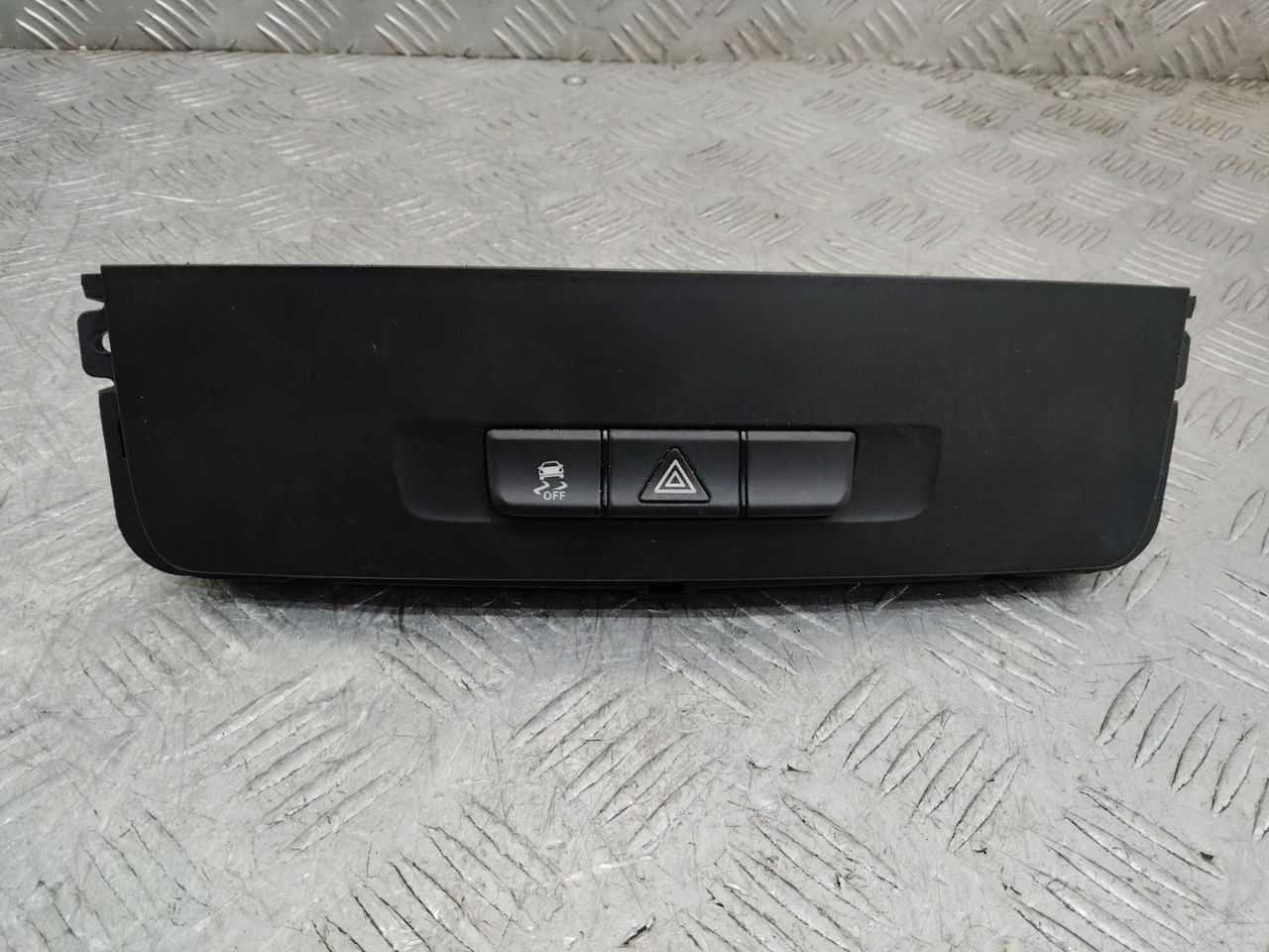 кнопка аварийной сигнализации Mercedes-Benz Vito W447 2017, A4479051751