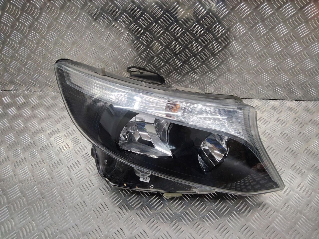 фара правая Mercedes-Benz Vito W447 2017, A4479067800