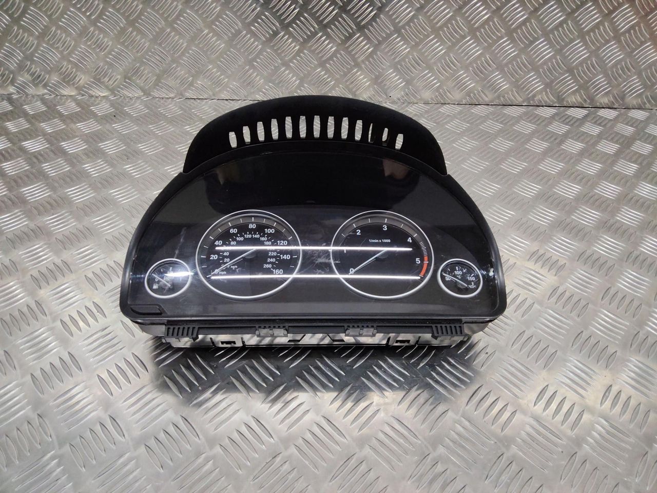 щиток приборов (приборная панель) BMW 5 серия F07/F10/F11 2010, 9249347