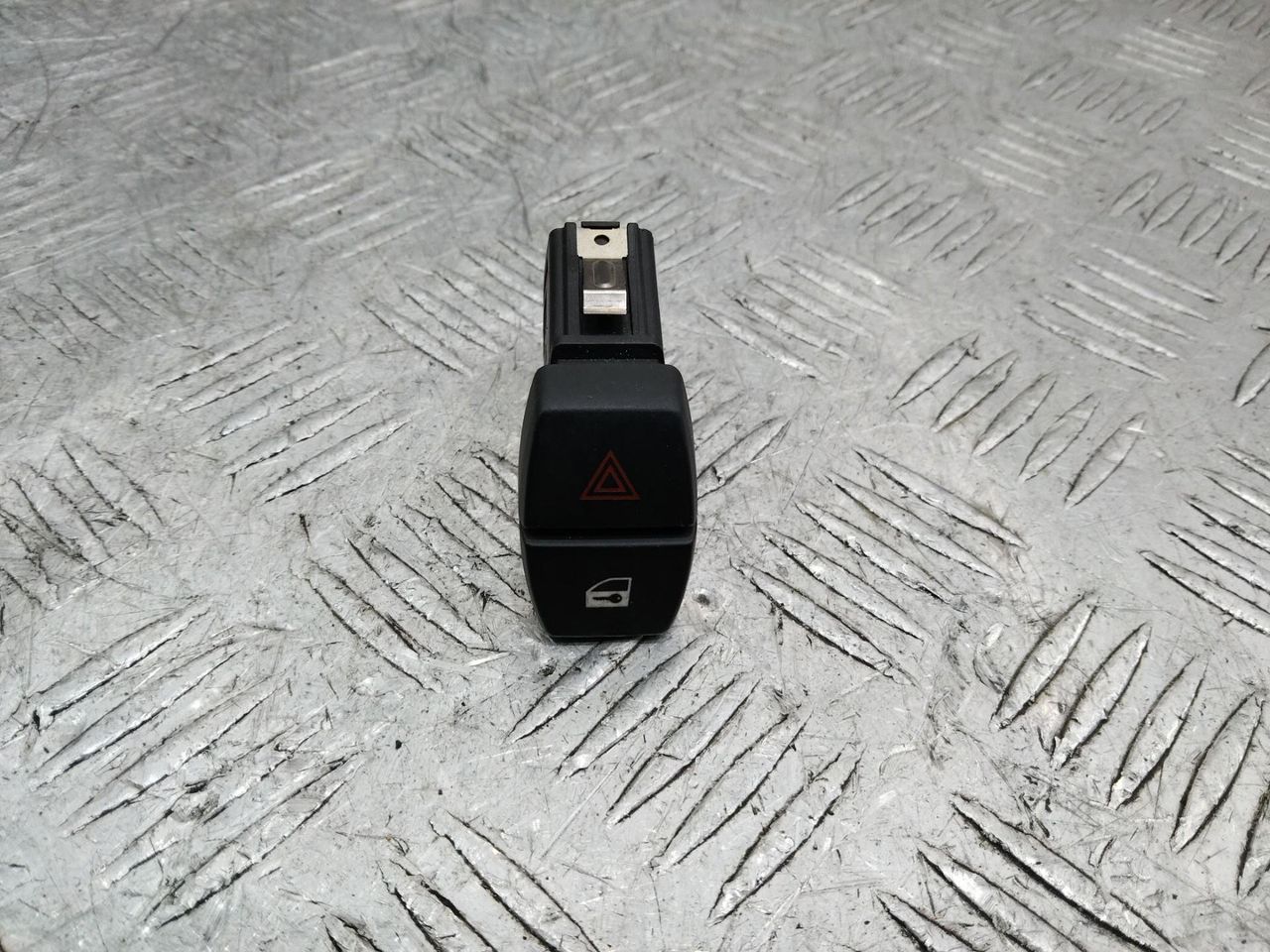 кнопка аварийной сигнализации BMW 5 серия F07/F10/F11 2010, 9161896
