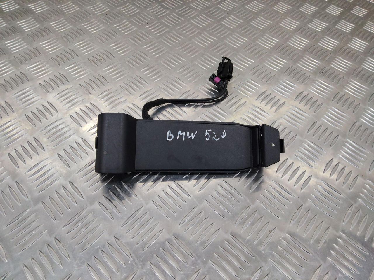 Беспроводное зарядное устройство BMW 5 серия F07/F10/F11 2010, 9215827