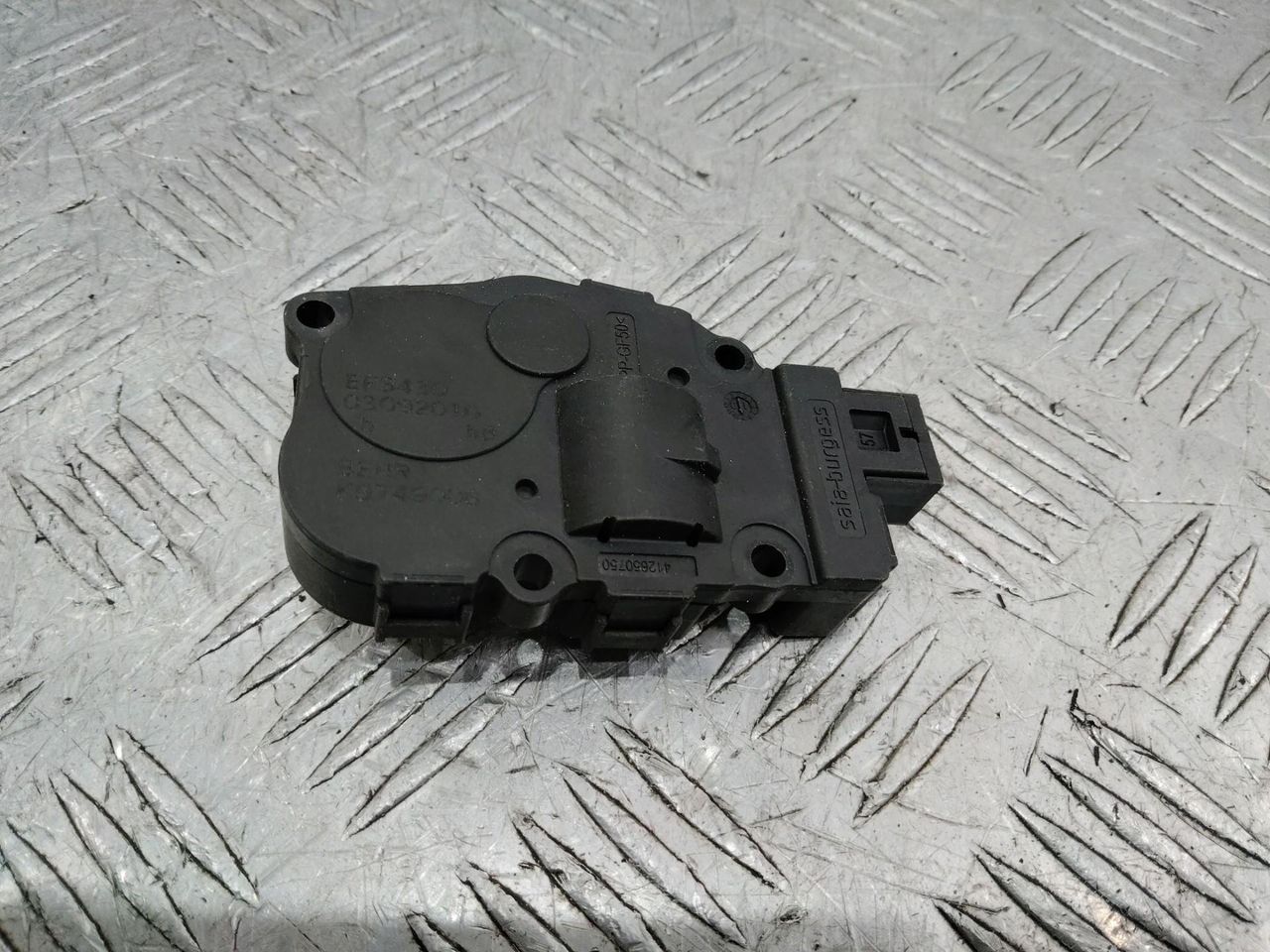 моторчик заслонки печки BMW 5 серия F07/F10/F11 2010, седан, K9749006
