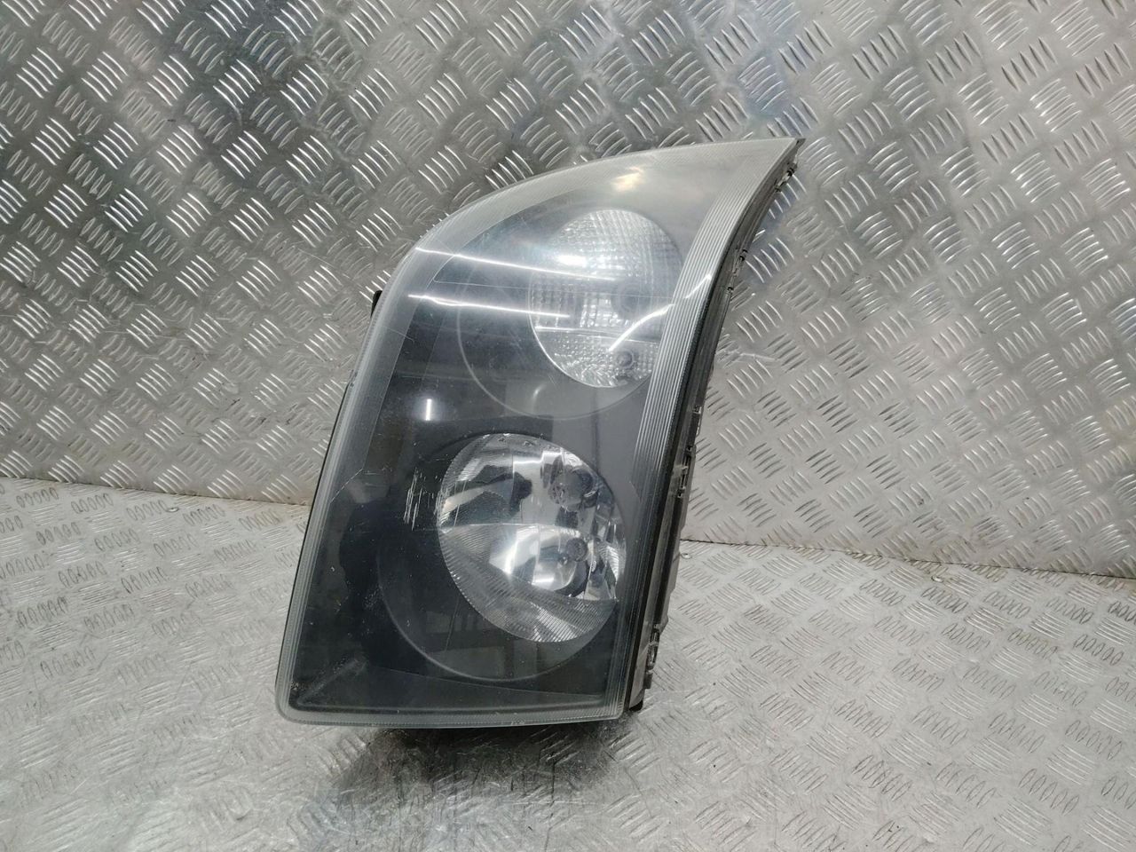 фара левая Volkswagen Crafter 1 поколение 2011, 2E1941015