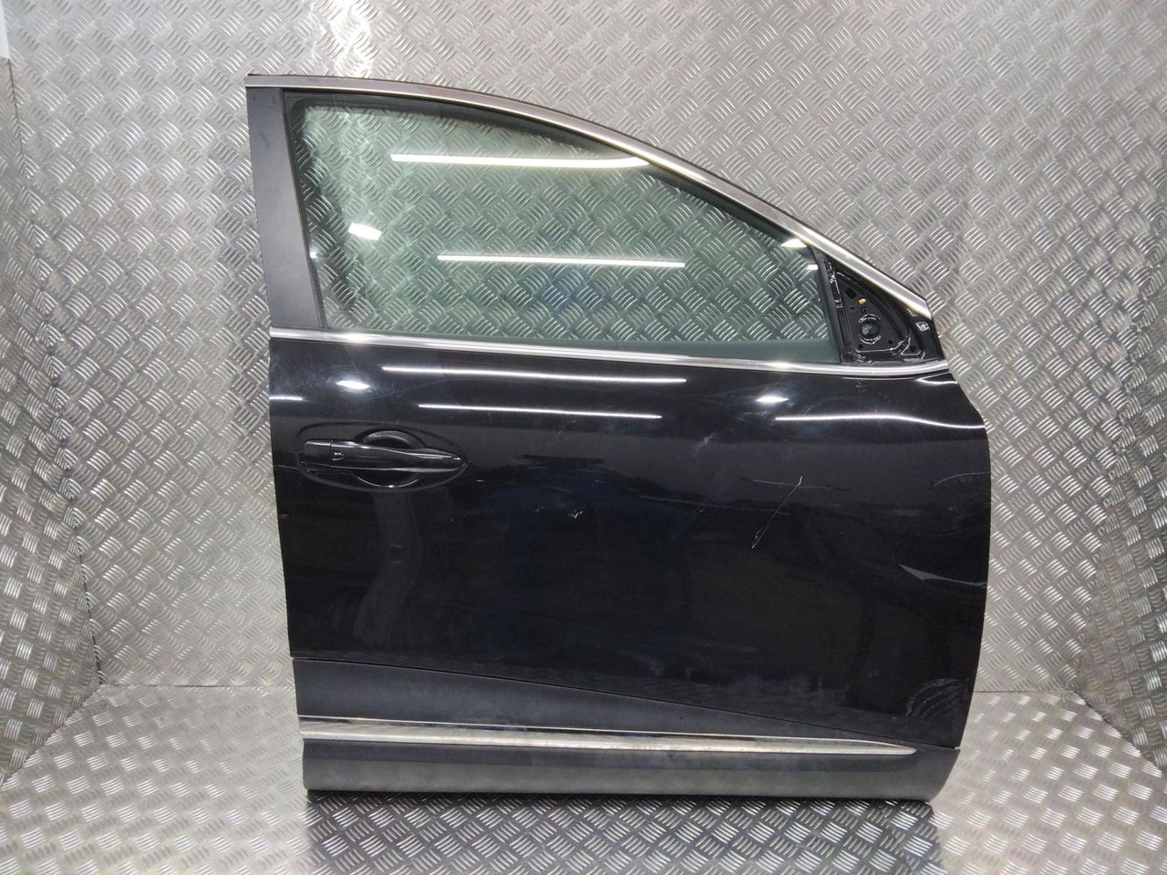 дверь передняя правая Renault Kadjar 1 поколение 2018