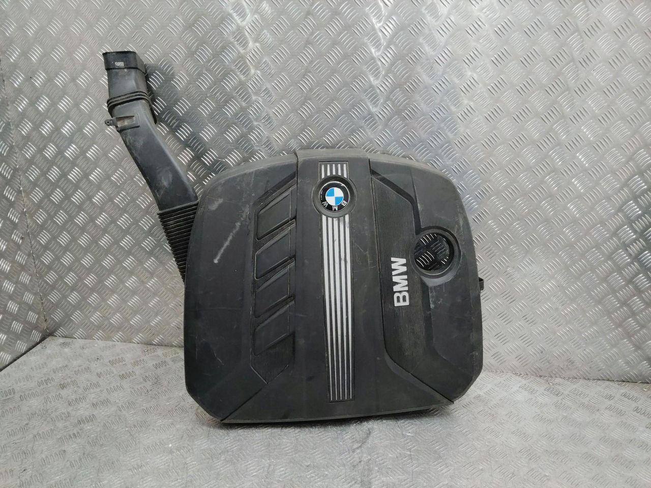 декоративная крышка двигателя BMW 5 серия F07/F10/F11 2010