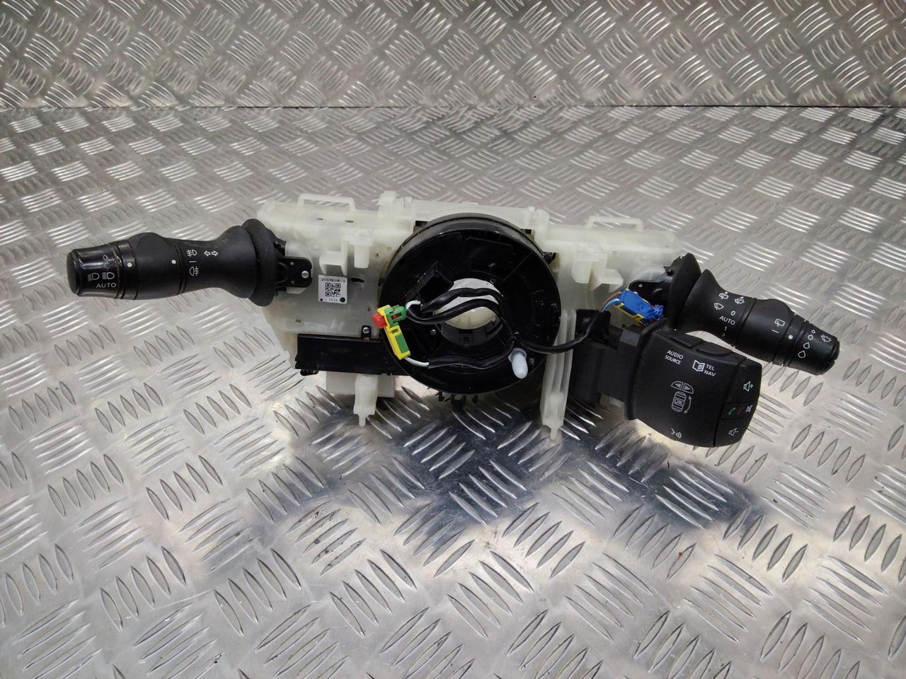 переключатель подрулевой (стрекоза) Renault Megane 3 поколение 2010, 255670019R