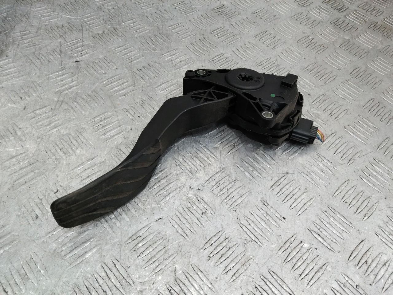 педаль Nissan X-Trail T32 2016, 180024BA0B