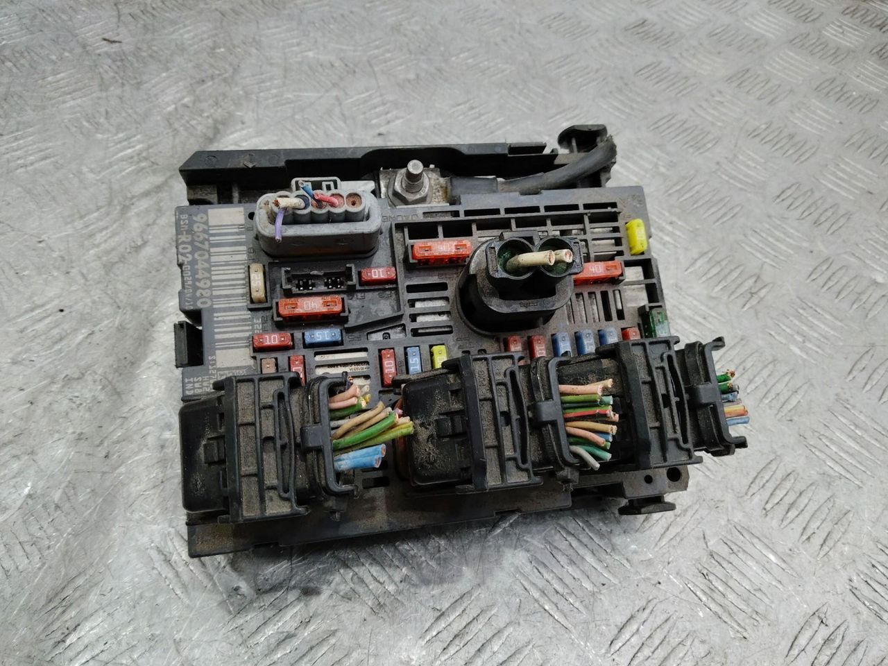 блок предохранителей Citroen C5 2 поколение 2010, 9667044980, R02
