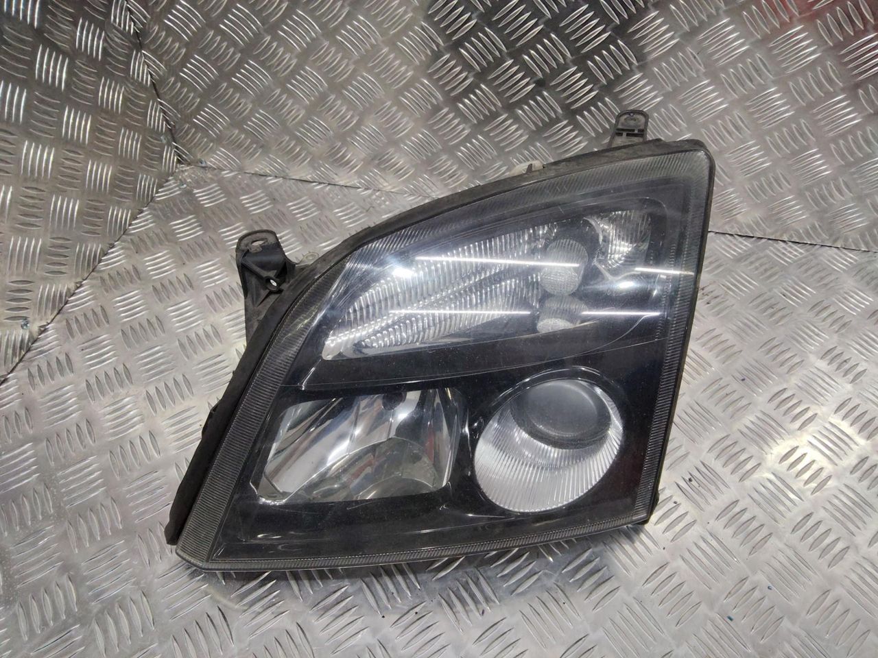 фара левая Opel Vectra C 2005, 15588700