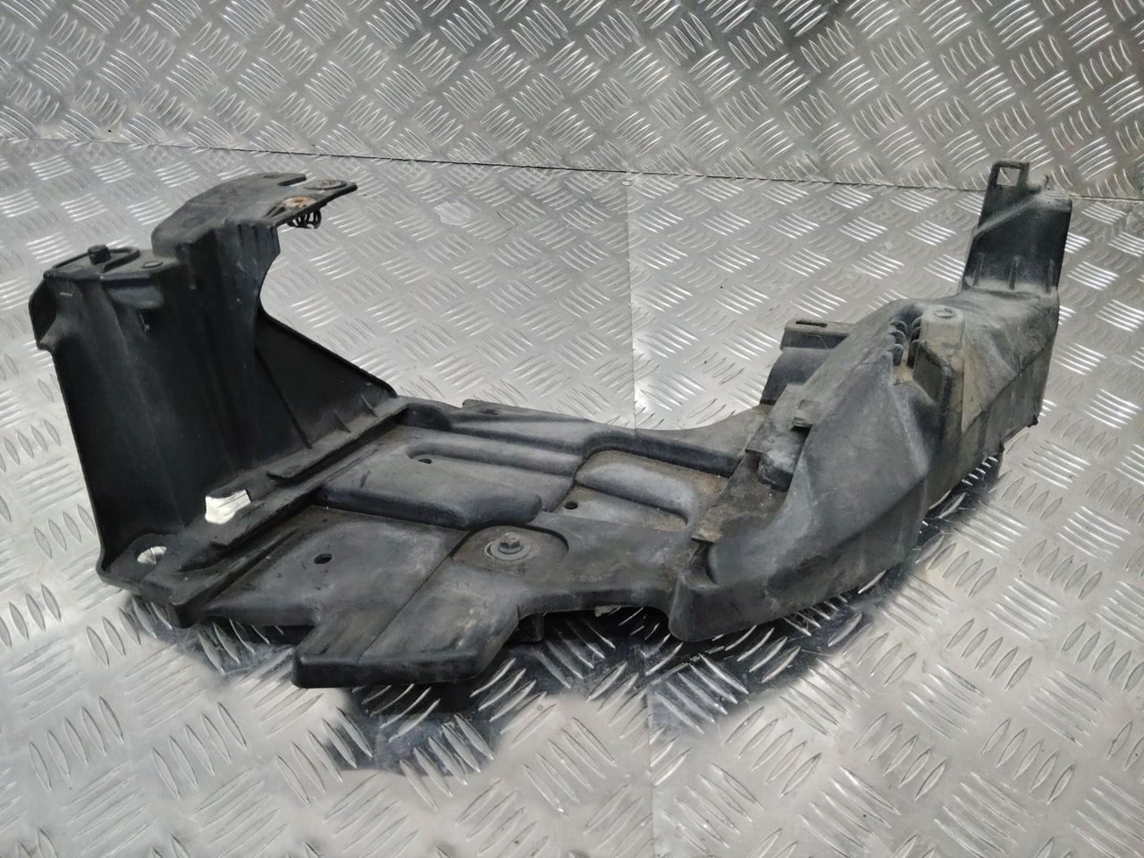 крепление фары левой Renault Megane 3 поколение 2013, 622230005R
