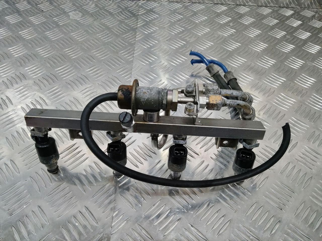 топливная рампа Opel Astra F 1994, 1.4 л., бензин