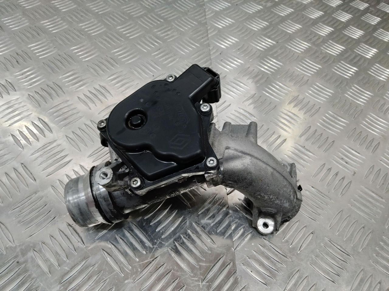 заслонка дроссельная Renault Clio 4 поколение 2015, 1.5 л., дизель, МКПП, 161A05457R