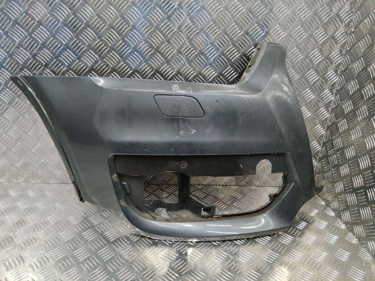 бампер передний Audi Q3 8U 2012, 8U0807438