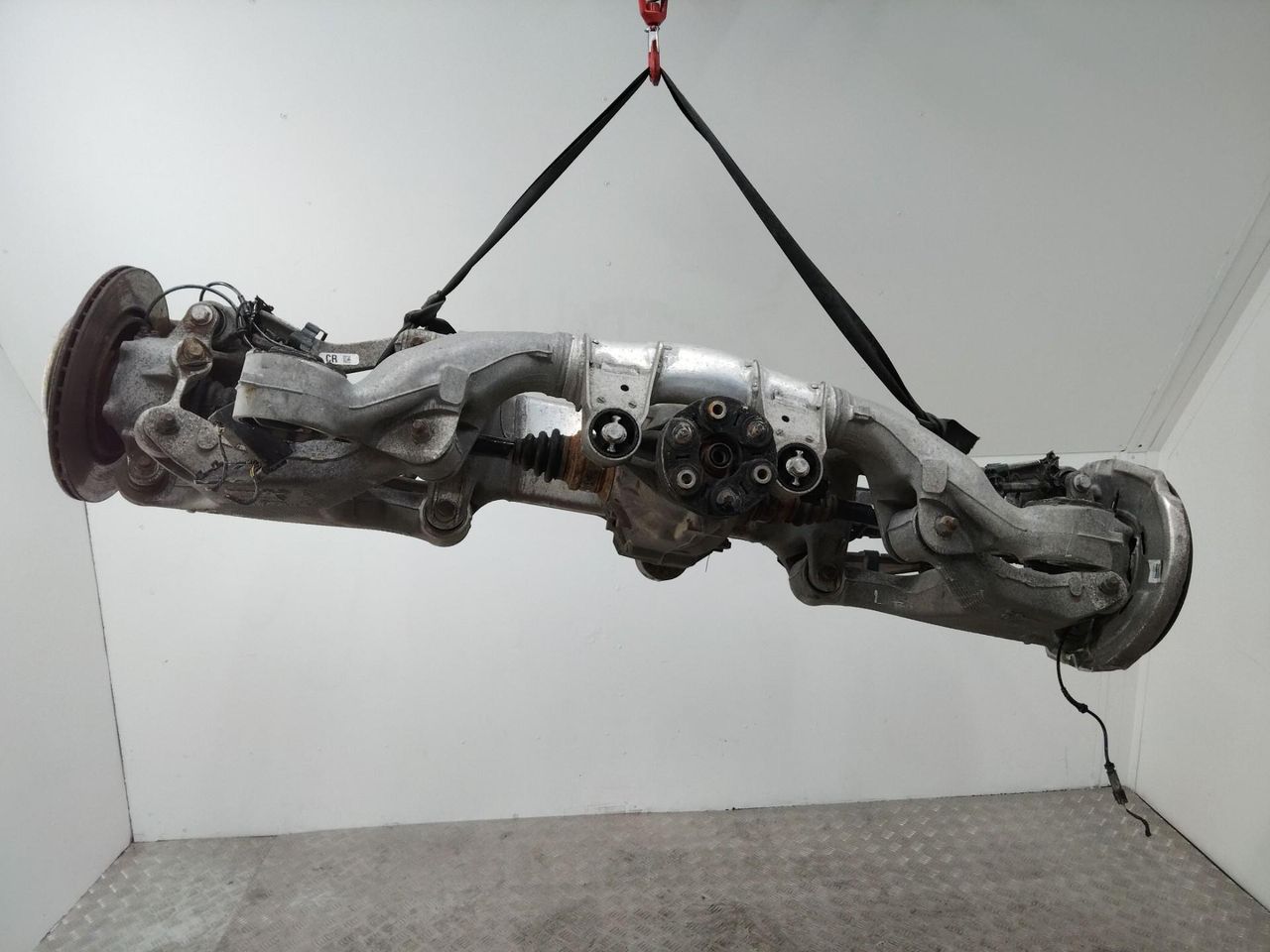 балка подвески задняя BMW 5 серия F07/F10/F11 2010, 2.0 л., N47 D20 C, дизель, 6776495