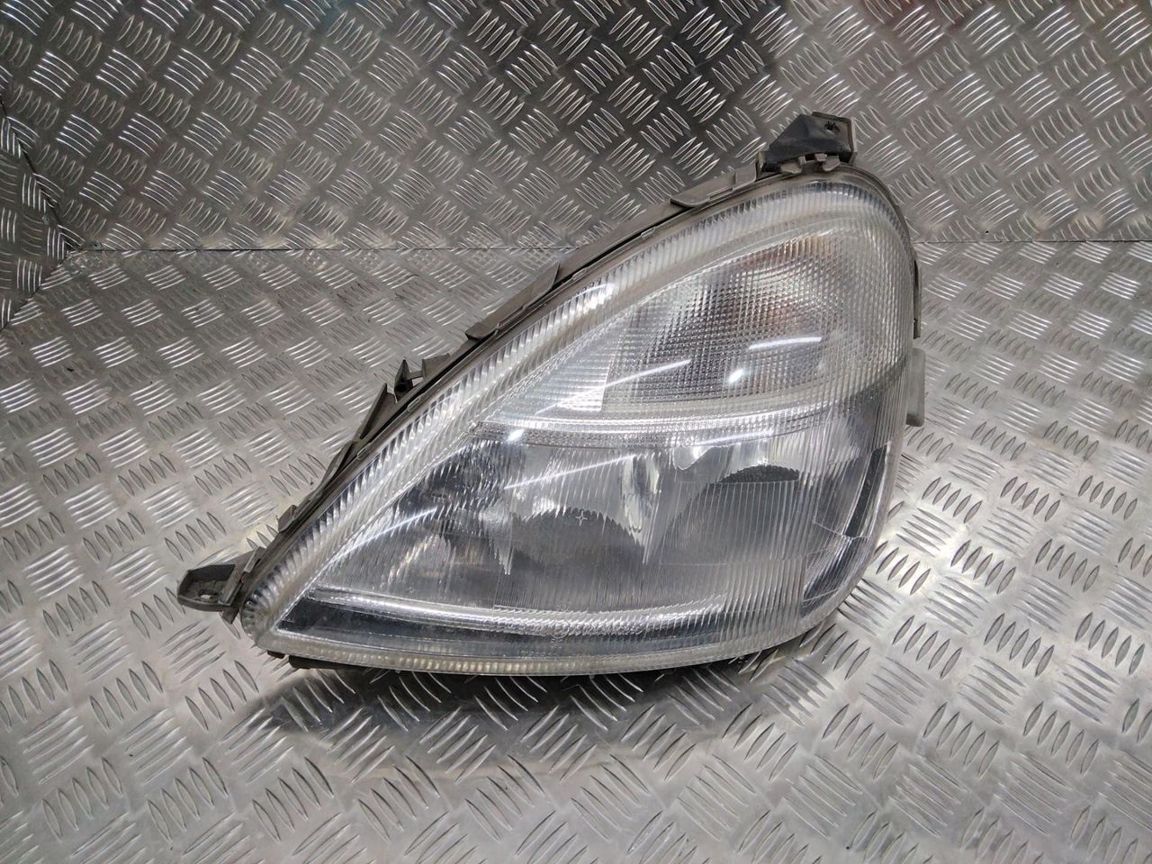 фара левая Mercedes-Benz A-Класс W168 2000, A1688200961